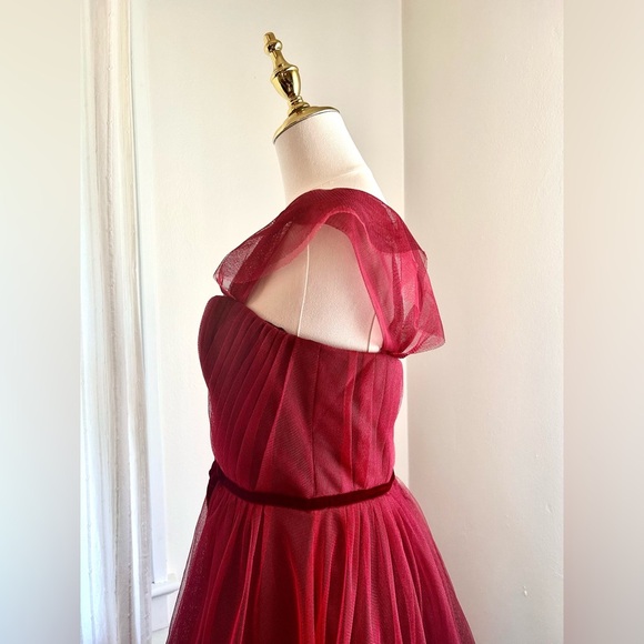 Marchesa Notte Red Mesh Gown - Picture 4 of 8